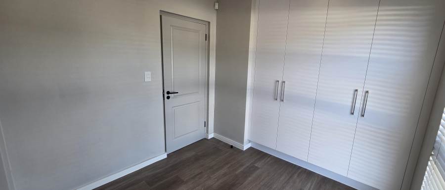 2 Bedroom Property for Sale in Sonstraal Heights Western Cape